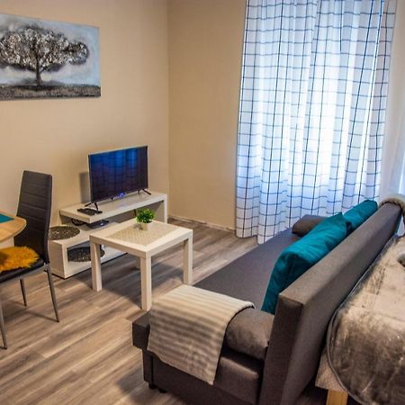Apartment & Room Eni ザグレブ エクステリア 写真