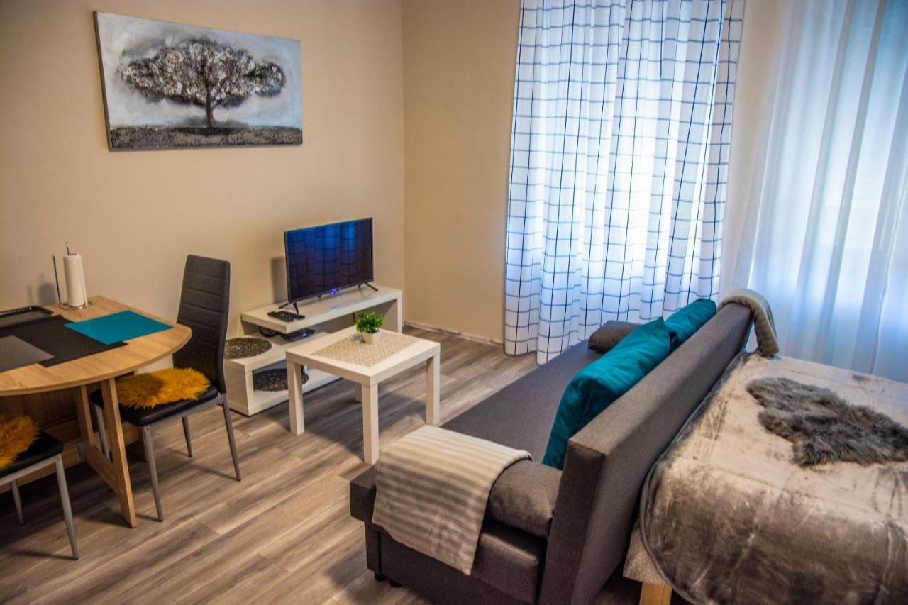 Apartment & Room Eni ザグレブ エクステリア 写真